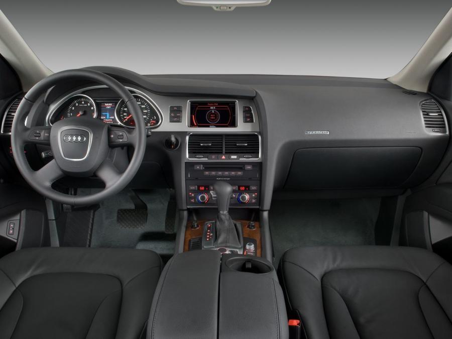 Торпедо Audi Q7 4.2 Quattro (4L) 2006 года  (NA) (фото 3 из 9)